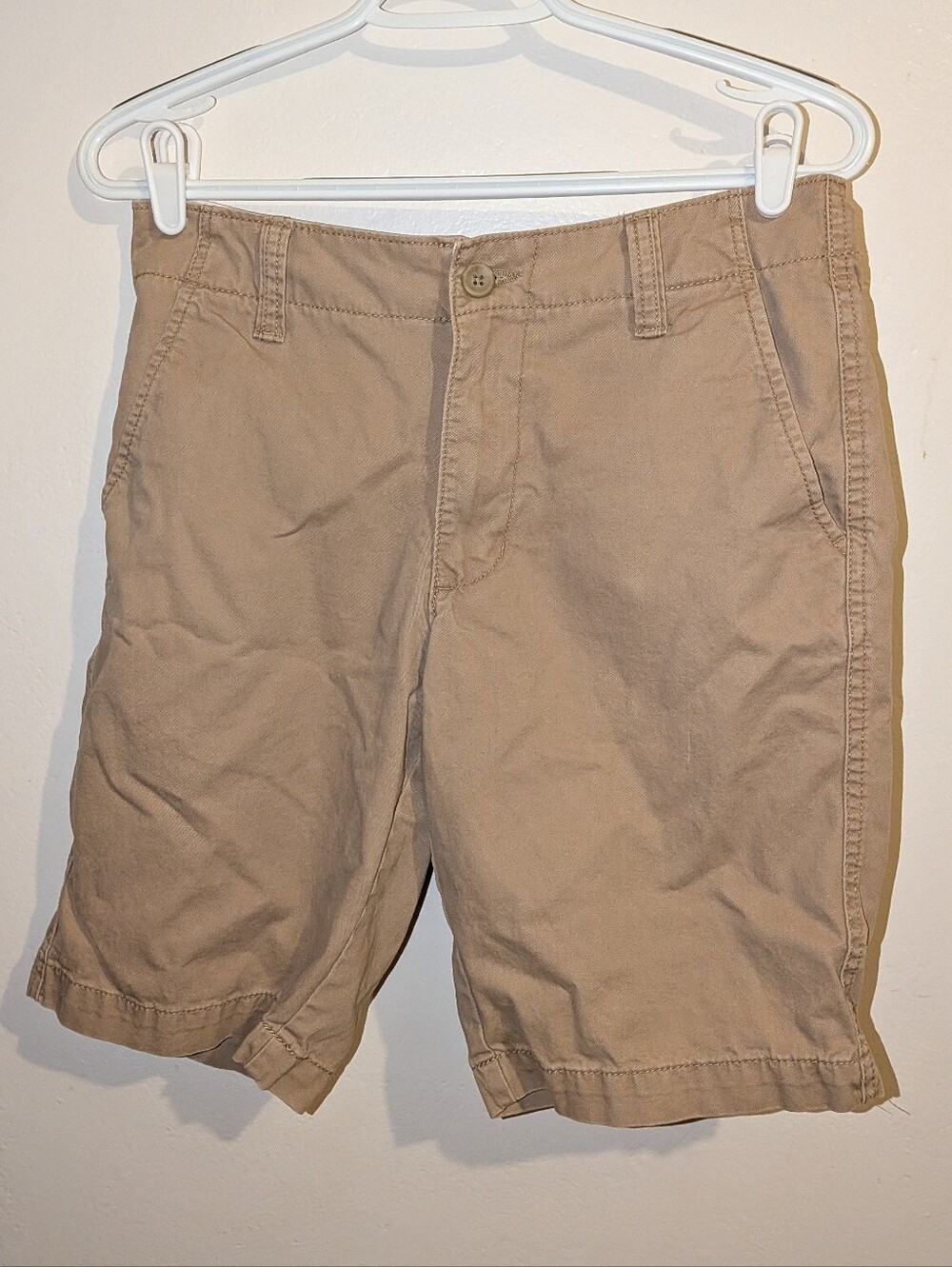 Old Navy Men's Khaki Flat-Front Cotton Shorts Size 28